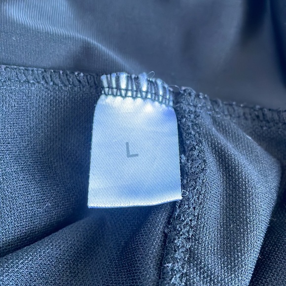 Black Swimsuit - Picture 4 of 5